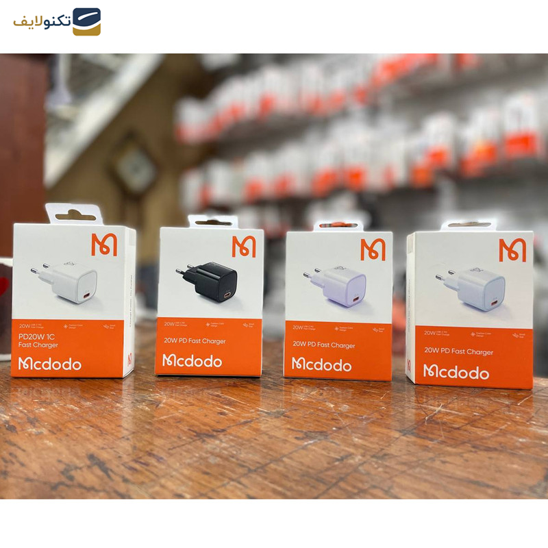 شارژر دیواری 20 وات مک دودو مدل CH-402 شارژر دیواری 20 وات مک دودو مدل CH-402