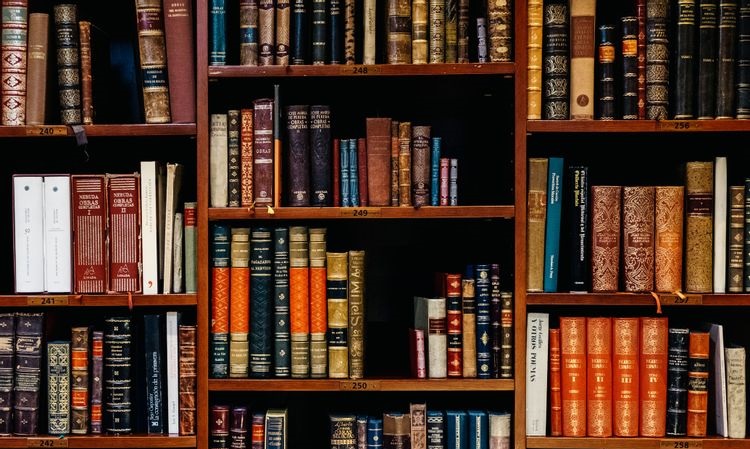 بک گراند ویدئو کتابخانه