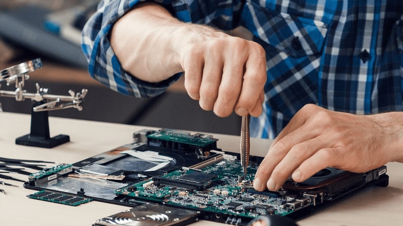 ارتقا کارت گرافیک لپ تاپ لنوو توسط متخصص